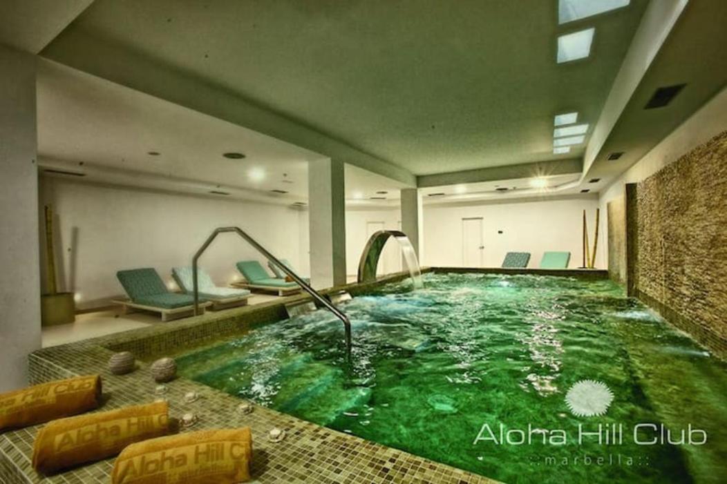 Lejlighed Aloha Hill Club 5 Star Golf Near Ppuerto Banus, Playground Of The Rich And Famous